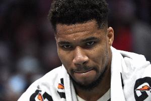 Shams：雄鹿想要一个年轻的顶级天才球员或大量选秀权 或两者都要