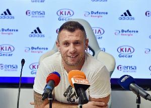 卡萨诺：我仍然认为巴斯托尼没有效力顶级球队的水平，他无法盯人